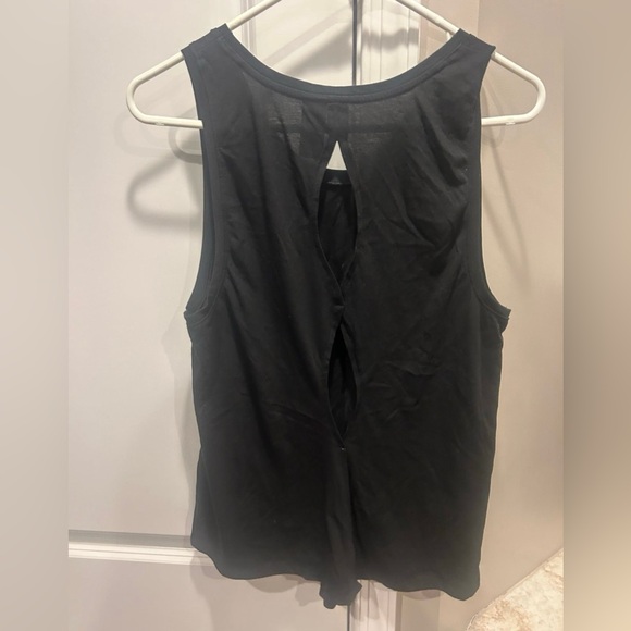Victoria's Secret Sport tank top Medium - Picture 4 of 10